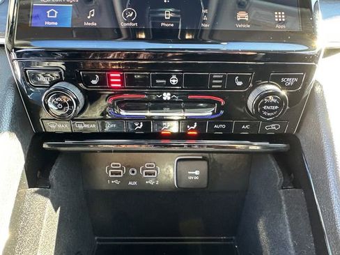 Used 2023 Jeep Grand Cherokee L Limited image 37