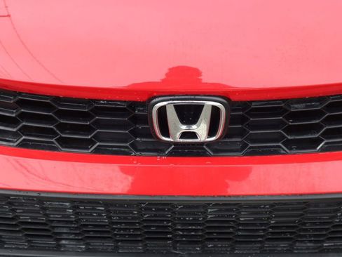 Used 2025 Honda Civic Sport image 32