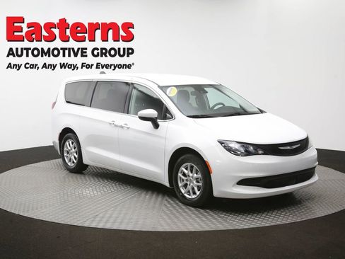 Used 2023 Chrysler Voyager LX FWD image 49