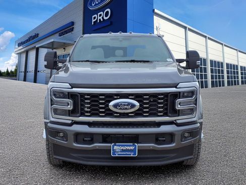 New 2025 Ford F450 Platinum image 30