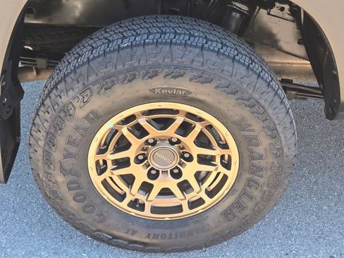 Used 2023 Toyota Tacoma 4x4 Double Cab w/ Trail Edition image 10