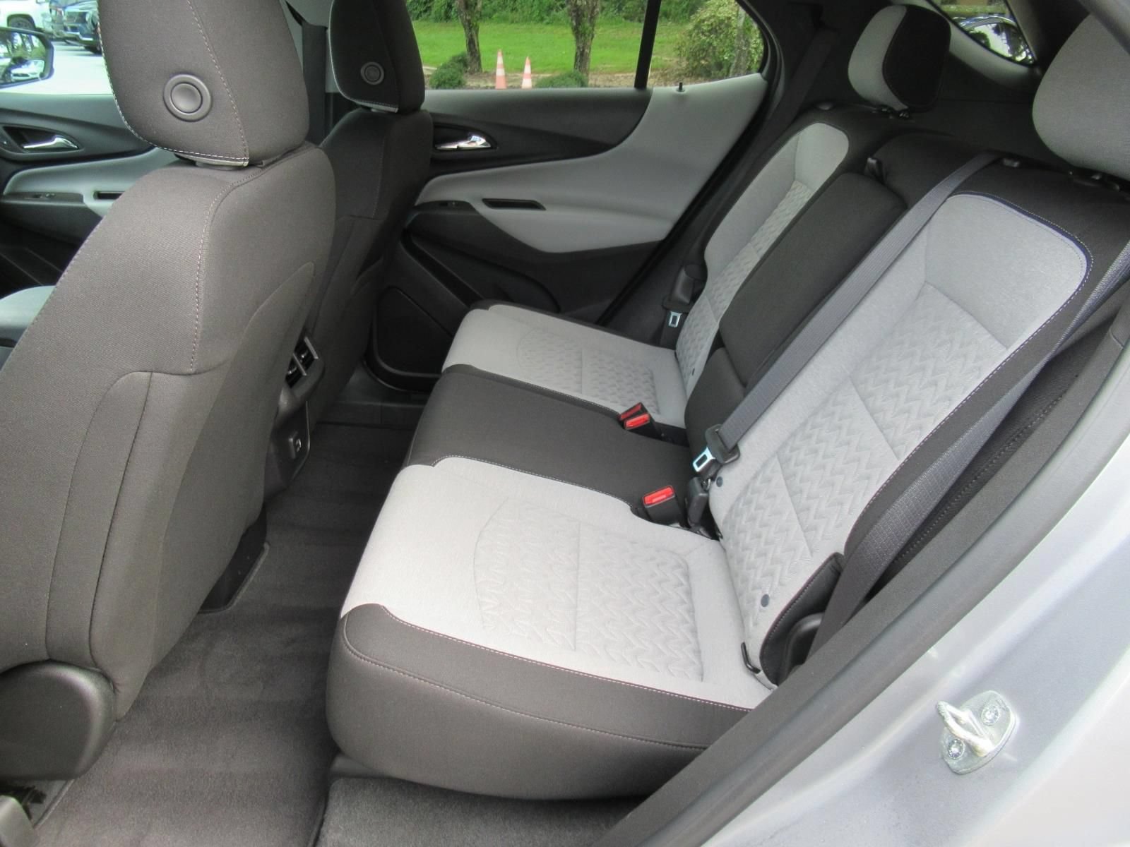 Used 2024 Chevrolet Equinox LS w/ LS Convenience Package FWD image 33