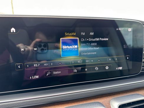 Used 2021 Mercedes-Benz GLS 450 4MATIC image 17