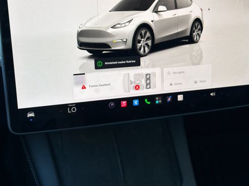 Used 2023 Tesla Model Y Long Range AWD/4WD image 19