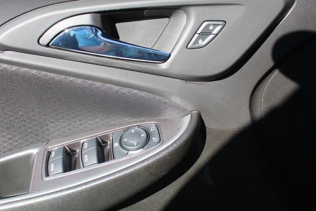 Used 2023 Chevrolet Malibu RS FWD image 29