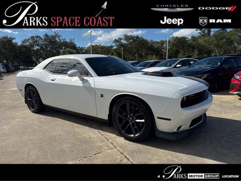 Used 2019 Dodge Challenger R/T Scat Pack w/ Shaker Package image 1