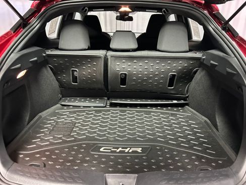 Used 2019 Toyota C-HR XLE image 22