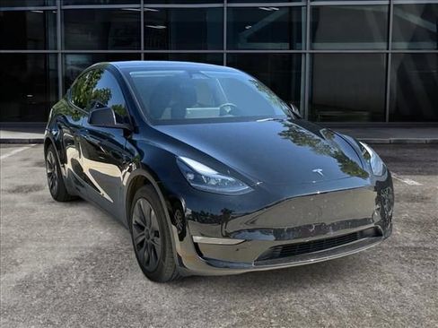 Used 2025 Tesla Model Y Long Range AWD/4WD image 1