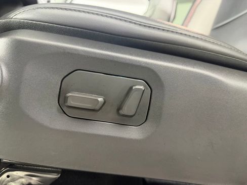 Used 2025 Jeep Gladiator Rubicon AWD/4WD image 26