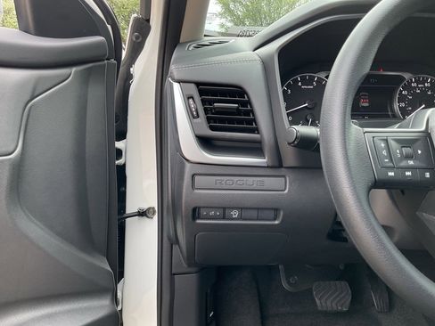 New 2025 Nissan Rogue S image 24