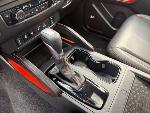 Used 2025 Nissan Frontier PRO-4X w/ Pro Premium Package image 27