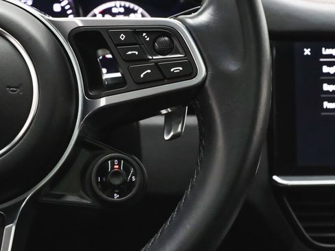 Used 2023 Porsche Cayenne GTS w/ Premium Package image 36