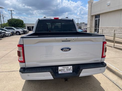 Used 2021 Ford F150 Lariat w/ Equipment Group 502A High AWD/4WD image 5