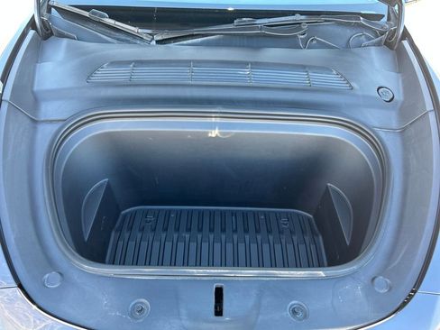 Used 2022 Tesla Model Y Performance image 4