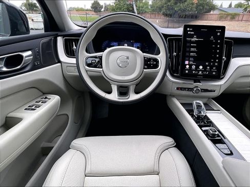 New 2026 Volvo XC60 T8 Ultra w/ Protection Package Premier AWD/4WD image 15
