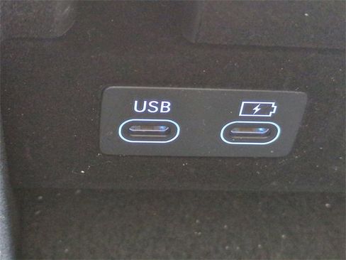 Certified 2025 Genesis G80 2.5T Advanced image 20