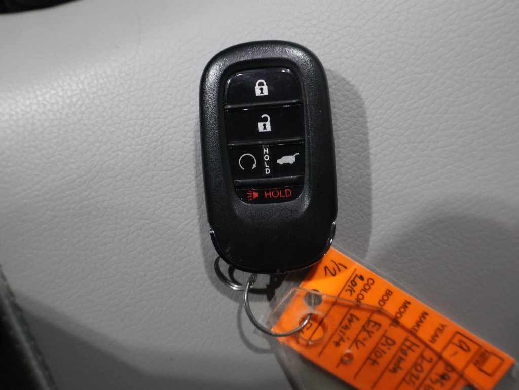 Used 2025 Honda Pilot EX-L image 26