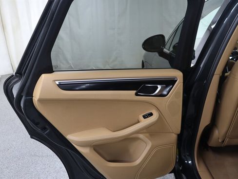 Used 2017 Porsche Macan S AWD/4WD image 25