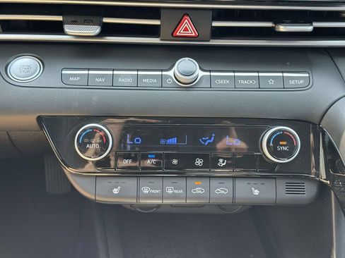 Used 2023 Hyundai Elantra SEL w/ Convenience Package FWD image 27
