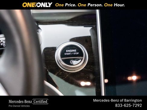 Used 2025 Mercedes-Benz GLC 300 4MATIC image 23