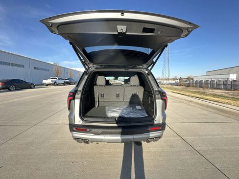 New 2026 Chevrolet Traverse LT AWD/4WD image 26