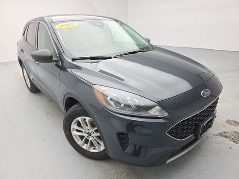 Used 2022 Ford Escape SE w/ Convenience Package image 2