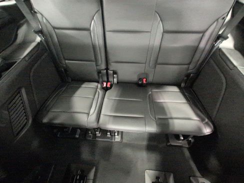 Used 2021 GMC Yukon Denali w/ Denali Ultimate Package AWD/4WD image 24