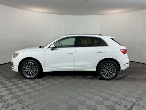 Used 2022 Audi Q3 2.0T Premium Plus w/ Premium Plus Package AWD/4WD image 8