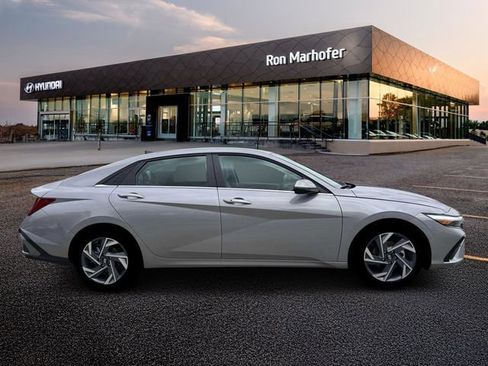 New 2026 Hyundai Elantra Limited w/ Cargo Package FWD image 9