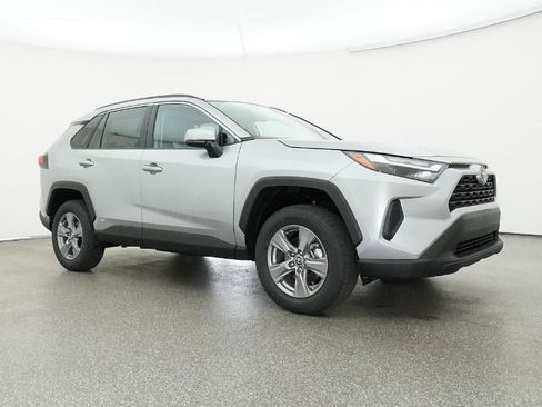New 2025 Toyota RAV4 XLE image 29