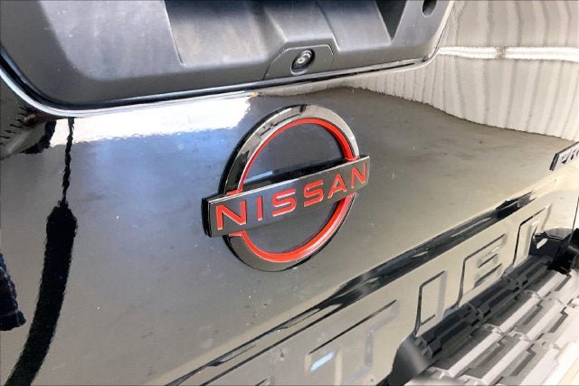Used 2023 Nissan Frontier PRO-4X w/ Technology Package AWD/4WD image 31