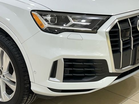 Used 2022 Audi Q7 Premium Plus image 2