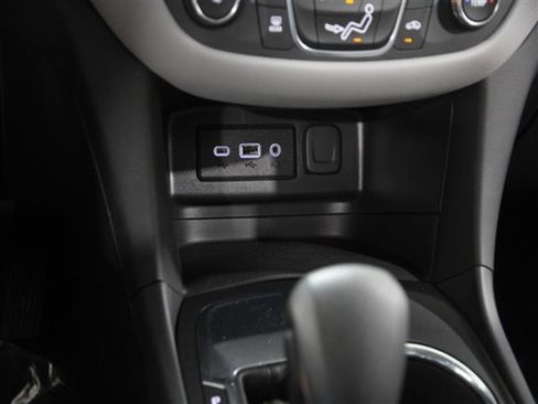 Certified 2022 Chevrolet Equinox LS w/ LS Convenience Package image 13