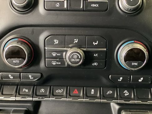 Used 2021 Chevrolet Silverado 1500 LT Trail Boss w/ Convenience Package II AWD/4WD image 21