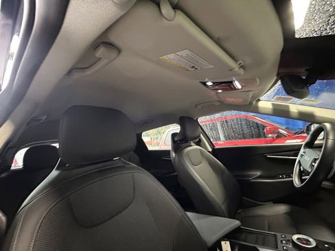 Used 2024 Kia EV6 Light image 28