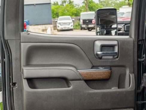 Used 2017 GMC Sierra 2500 Denali w/ Duramax Plus Package image 31