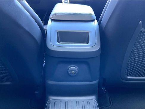 Used 2024 Volvo XC60 T8 Ultimate image 65