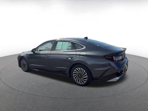 Used 2025 Hyundai Sonata SEL FWD image 10