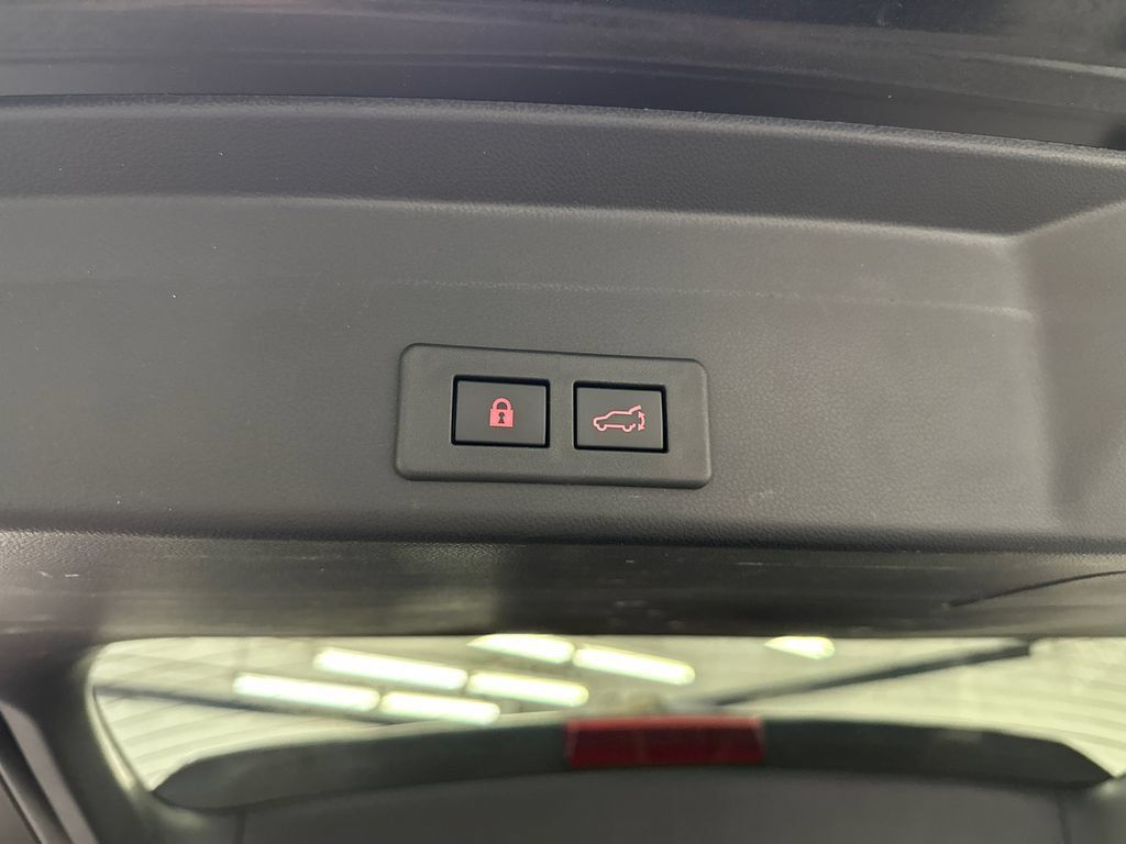 Used 2022 Subaru Ascent Limited AWD/4WD image 22