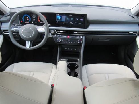 Used 2025 Hyundai Sonata SEL image 3