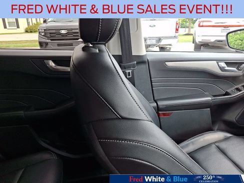 Certified 2022 Ford Escape SEL FWD image 13