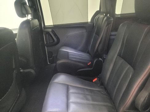 Used 2017 Dodge Grand Caravan GT FWD image 18