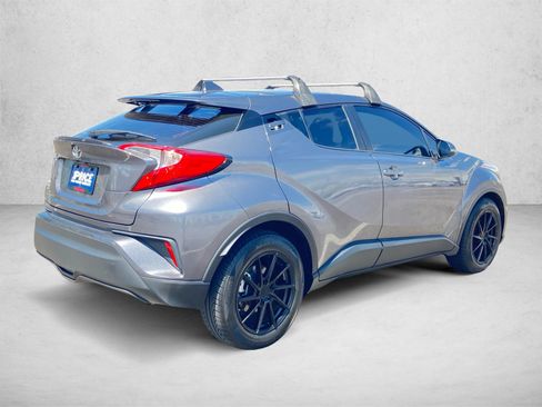 Used 2021 Toyota C-HR LE FWD image 5