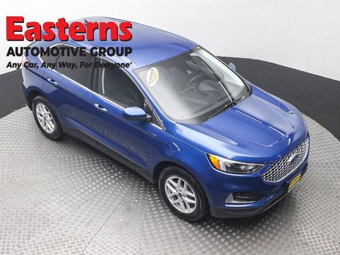 Used 2023 Ford Edge SEL AWD/4WD image 3