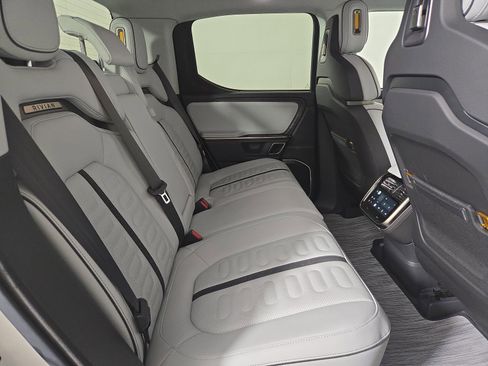 Used 2023 Rivian R1T Adventure image 22