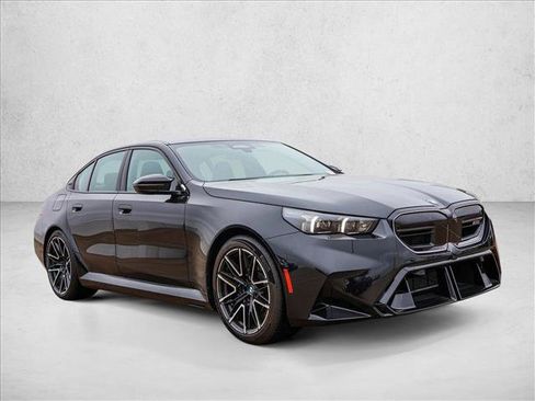 New 2026 BMW M5 image 3