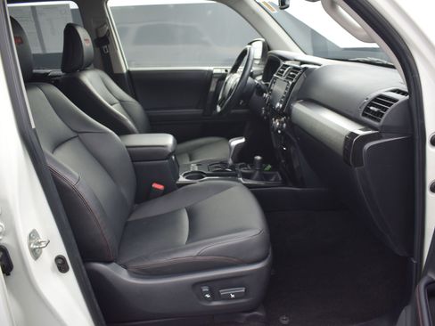 Used 2022 Toyota 4Runner TRD Off-Road Premium image 10