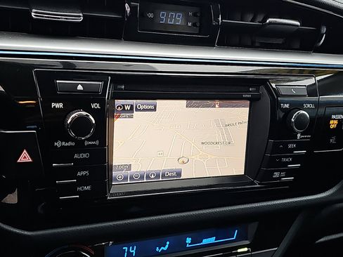 Used 2016 Toyota Corolla S image 17