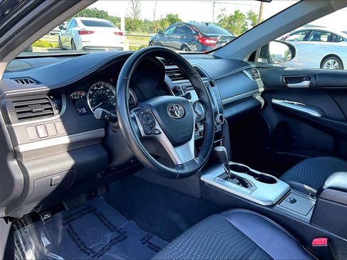 Used 2013 Toyota Camry SE FWD image 17