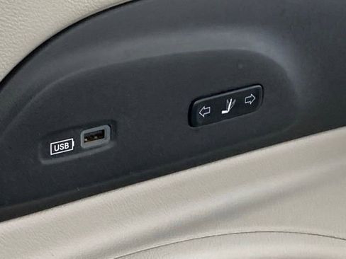 Used 2019 Chrysler Pacifica Limited FWD image 31
